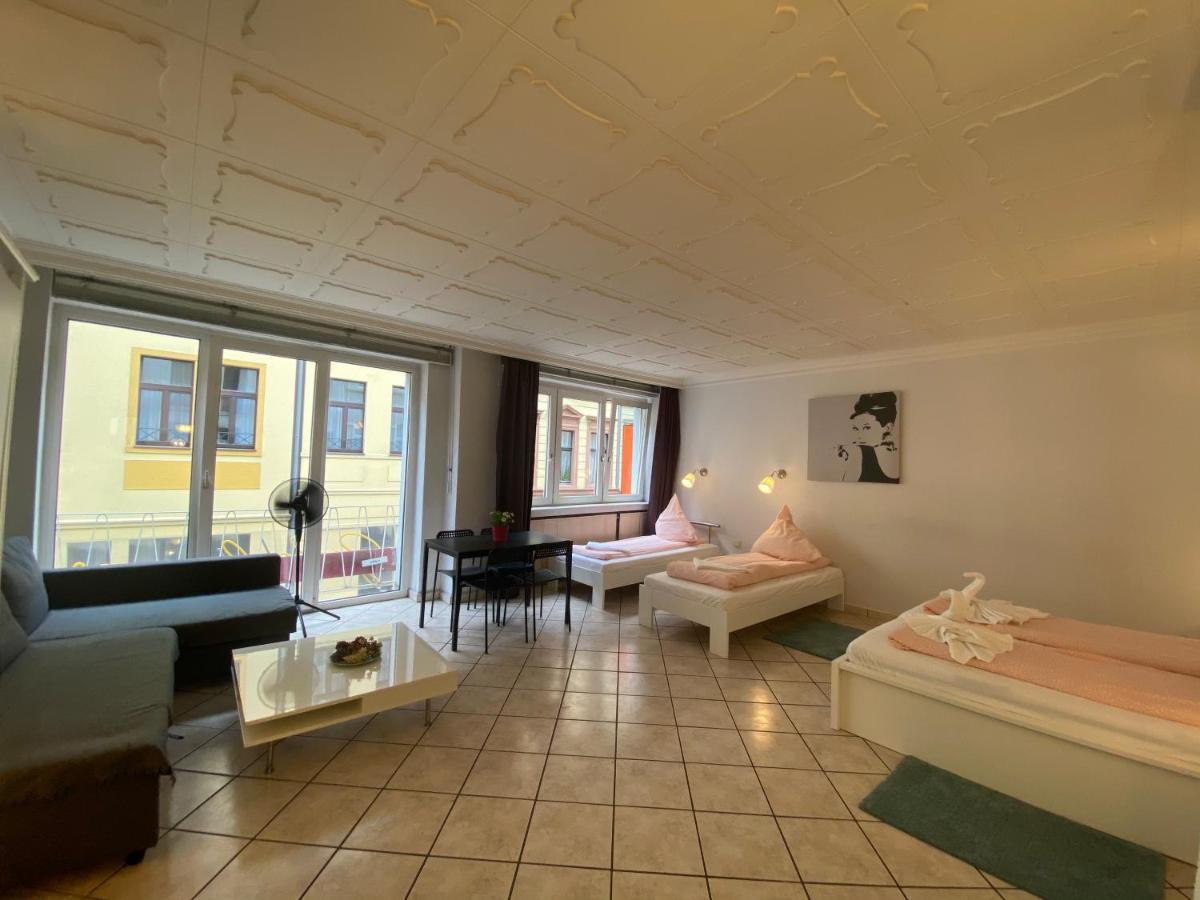 Central Shared Apartment, Friesenplatz Keulen Buitenkant foto