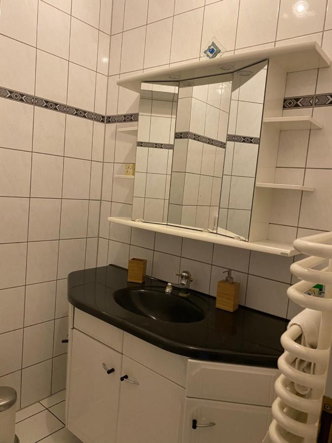 Central Shared Apartment, Friesenplatz Keulen Buitenkant foto