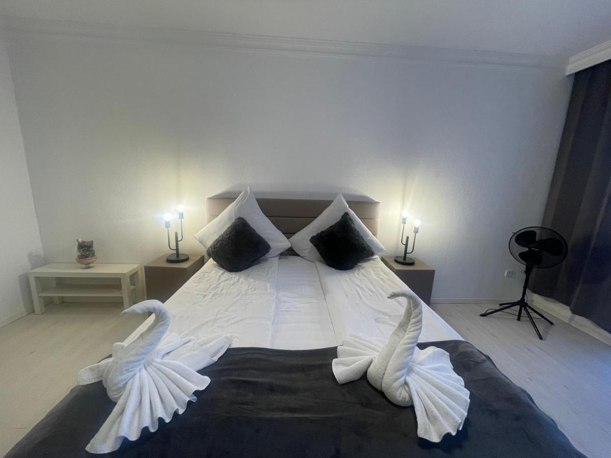 Central Shared Apartment, Friesenplatz Keulen Buitenkant foto
