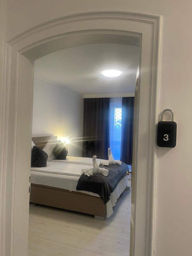 Central Shared Apartment, Friesenplatz Keulen Buitenkant foto